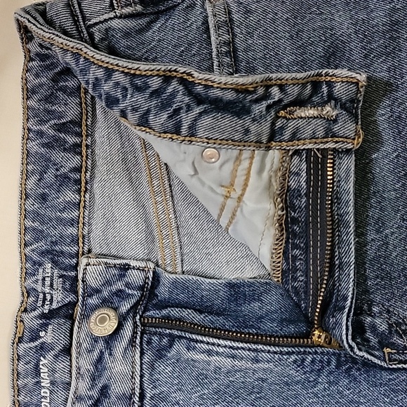 Women's Old Navy Sky-Hi Wide Leg Jeans, Washed Blue, Size 6 Petite, Pre-Owned - Picture 3 of 10